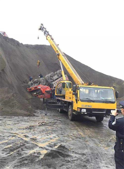 彭水上犹道路救援